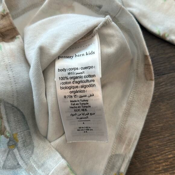 Pottery Barn Kids size 4 Star Wars The Mandalorian Grogu (Baby Yoda) Pajama Set - Picture 5 of 12